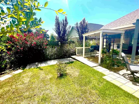 5747 Dunridge Dr, Pace, FL 32571 photo 7