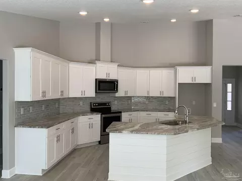 3345 S Crestview Ln, Gulf Breeze, FL 32563