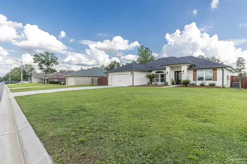 8851 Longmont Way, Milton, FL 32583