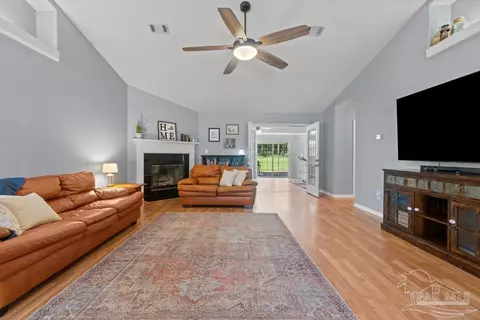 5605 Whispering Woods Dr, Pace, FL 32571 photo 10
