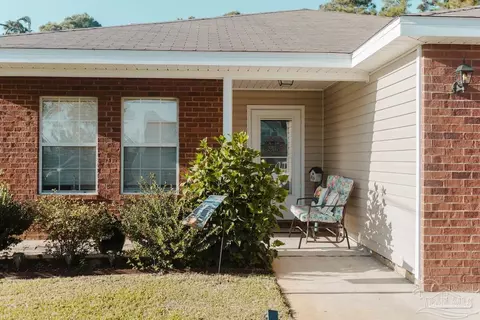 8254 Montalban St, Navarre, FL 32566