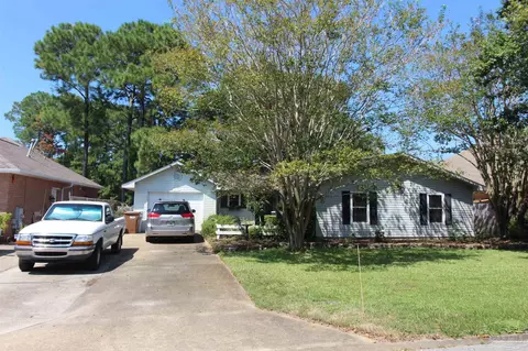 1639 Kalakaua Ct, Gulf Breeze, FL 32563