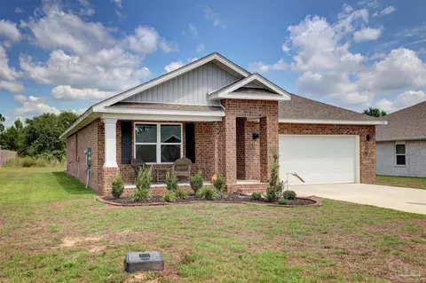 4770 Red Oak Dr, Milton, FL 32583