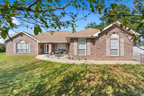 1602 Noir Ln, Cantonment, FL 32533