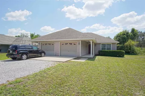 6901 Ella St, Milton, FL 32583 photo 2