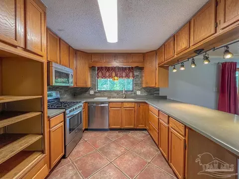 3283 Bold Ruler Dr, Cantonment, FL 32533 photo 10