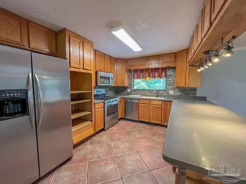 3283 Bold Ruler Dr, Cantonment, FL 32533 photo 9