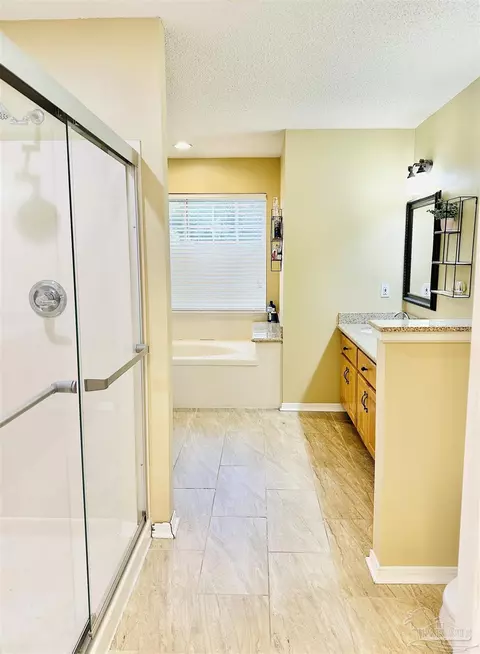 5735 Whispering Woods Dr, Pace, FL 32571 photo 14