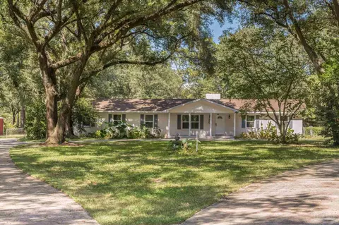 5400 Willard Norris Rd, Milton, FL 32570