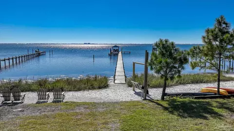 2945 Bay St, Gulf Breeze, FL 32563