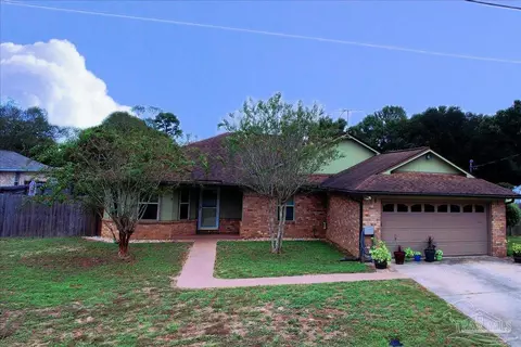 5321 Medicine Bow St, Milton, FL 32570