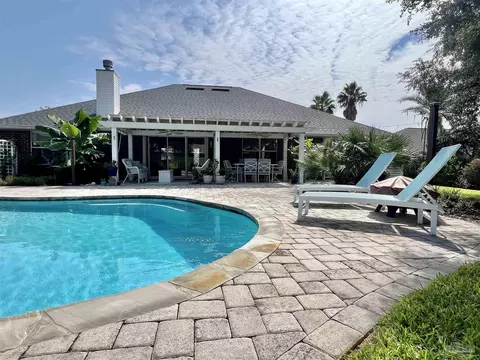 1577 Woodlawn Way, Gulf Breeze, FL 32563