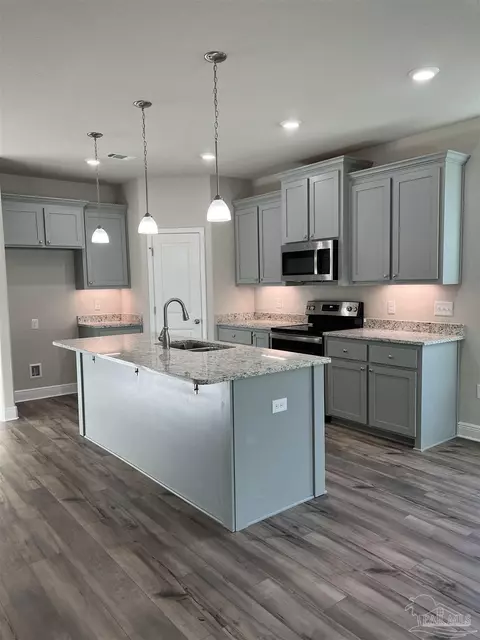5353 Parkside Dr, Pace, FL 32571 photo 5