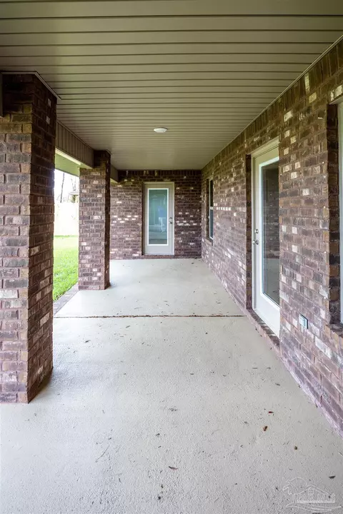 Exterior - 5974 Parsonage Cir, Milton, FL 32570 photo 5 of 5