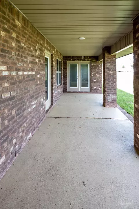 Exterior - 5974 Parsonage Cir, Milton, FL 32570 photo 4 of 5
