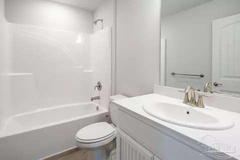 Bath - 5980 Parsonage Cir, Milton, FL 32570 photo 1 of 5