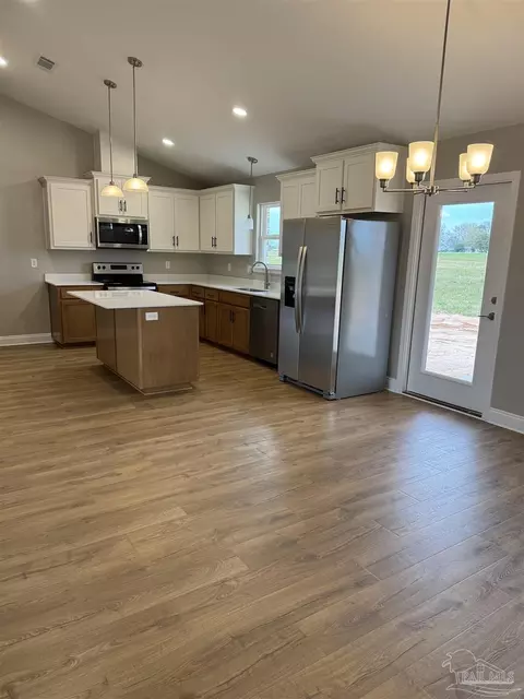 2332 Trudy Ln, Jay, FL 32565 photo 4