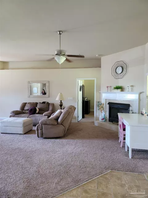 4926 Tributary Dr, Milton, FL 32570 photo 9