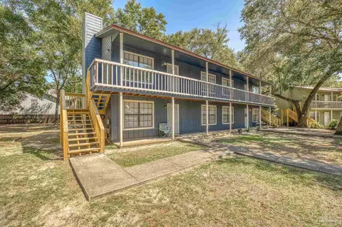 2811 Langley Ave #207, Pensacola, FL 32504