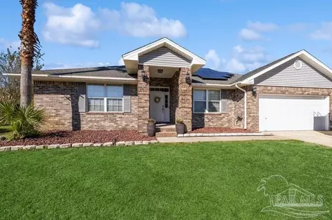 1727 Champagne Ave, Gulf Breeze, FL 32563