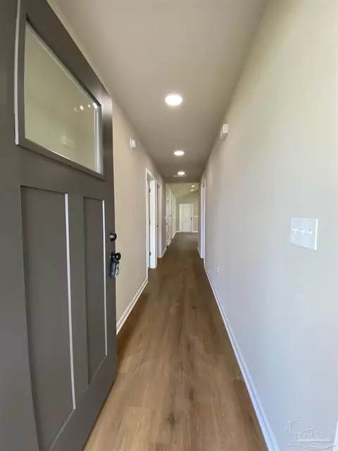 Entry Way - 5124 Hendricks Cir, Jay, FL 32565 photo 1 of 2
