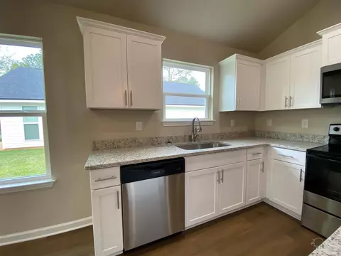 Kitchen - 5124 Hendricks Cir, Jay, FL 32565 photo 2 of 8