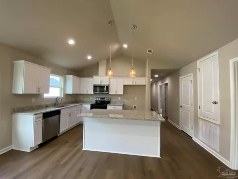 Kitchen - 5124 Hendricks Cir, Jay, FL 32565 photo 1 of 8