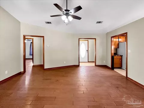 6440 Imperial Dr, Milton, FL 32570 photo 9