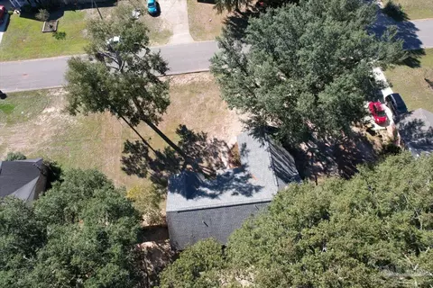 6440 Imperial Dr, Milton, FL 32570 photo 4