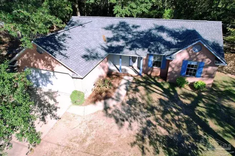 6440 Imperial Dr, Milton, FL 32570 photo 3
