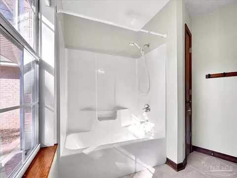 6440 Imperial Dr, Milton, FL 32570 photo 29
