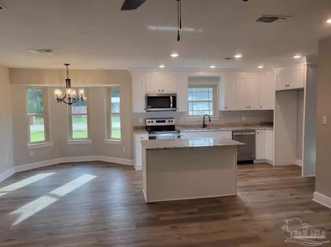 2975 N 16th Ave, Milton, FL 32583 photo 8