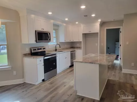 2975 N 16th Ave, Milton, FL 32583 photo 5