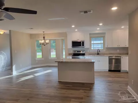 2975 N 16th Ave, Milton, FL 32583 photo 9