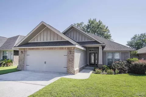 2582 Fiddlers Cir, Cantonment, FL 32533