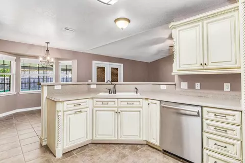 Kitchen - 4768 Timber Ridge Dr, Pace, FL 32571 photo 1 of 5