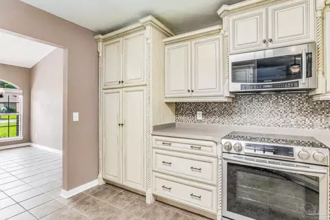 Kitchen - 4768 Timber Ridge Dr, Pace, FL 32571 photo 3 of 5