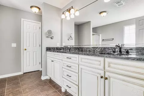Bath - 4768 Timber Ridge Dr, Pace, FL 32571 photo 3 of 5