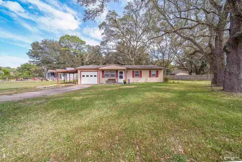 5652 Ventura Ln, Pensacola, FL 32526