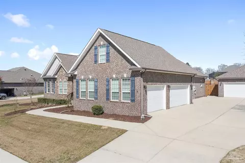 Exterior - 2706 Tulip Hill Rd, Pace, FL 32571 photo 2 of 11