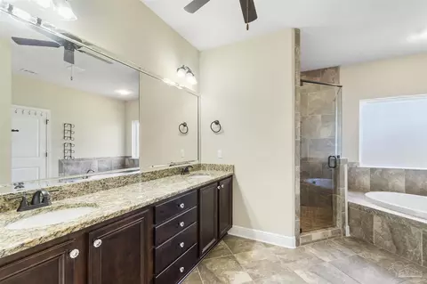 Bath - 2706 Tulip Hill Rd, Pace, FL 32571 photo 5 of 6