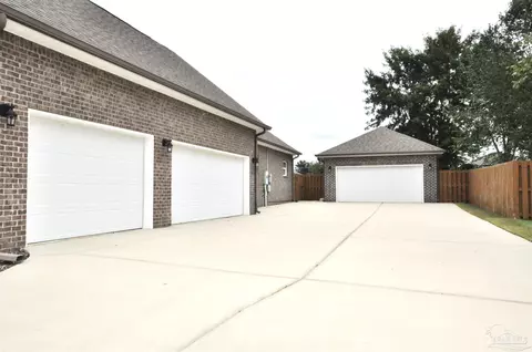 Exterior - 2706 Tulip Hill Rd, Pace, FL 32571 photo 9 of 11
