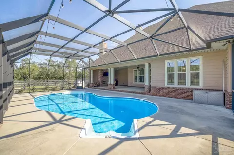 Exterior - 9575 Chumuckla Springs Rd, Jay, FL 32565 photo 9 of 11