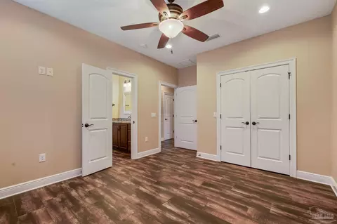 Bedroom - 9575 Chumuckla Springs Rd, Jay, FL 32565 photo 2 of 4