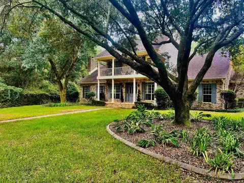 4425 Berryhill Rd, Pace, FL 32571
