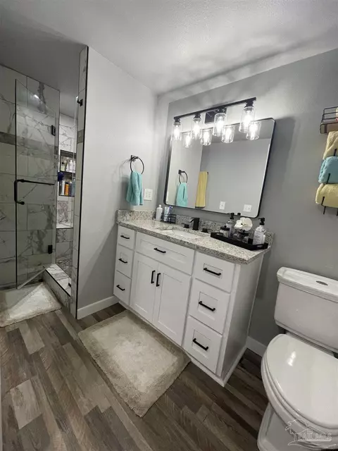 Bath - 6151 Old Pollard Rd, Jay, FL 32565 photo 8 of 11