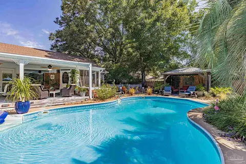 901 Fleming Dr, Pensacola, FL 32514