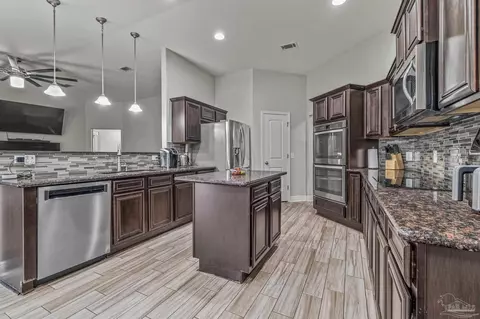 5595 Cane Syrup Cir, Pace, FL 32571 photo 2