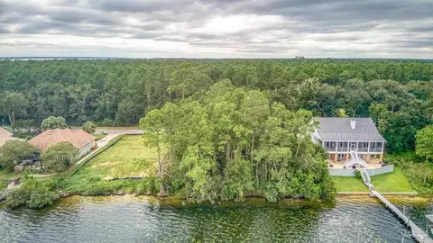 7 C Old Bay Pointe Rd, Milton, FL 32583 photo 9