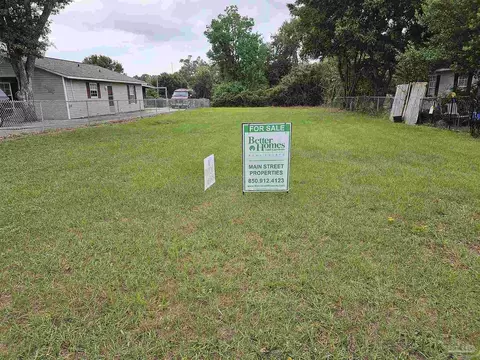 1800 W Blk W Godfrey St, Pensacola, FL 32501